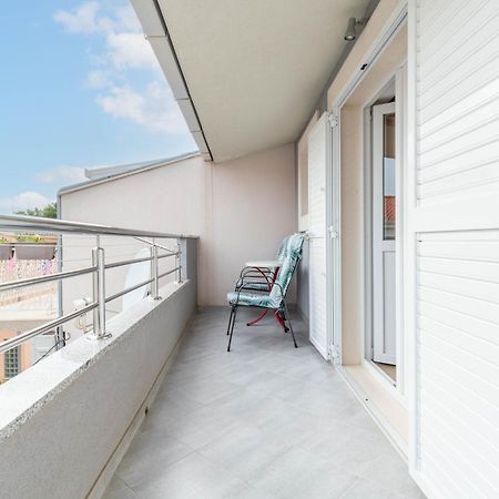 Studio Apartmani Dora Makarska Buitenkant foto