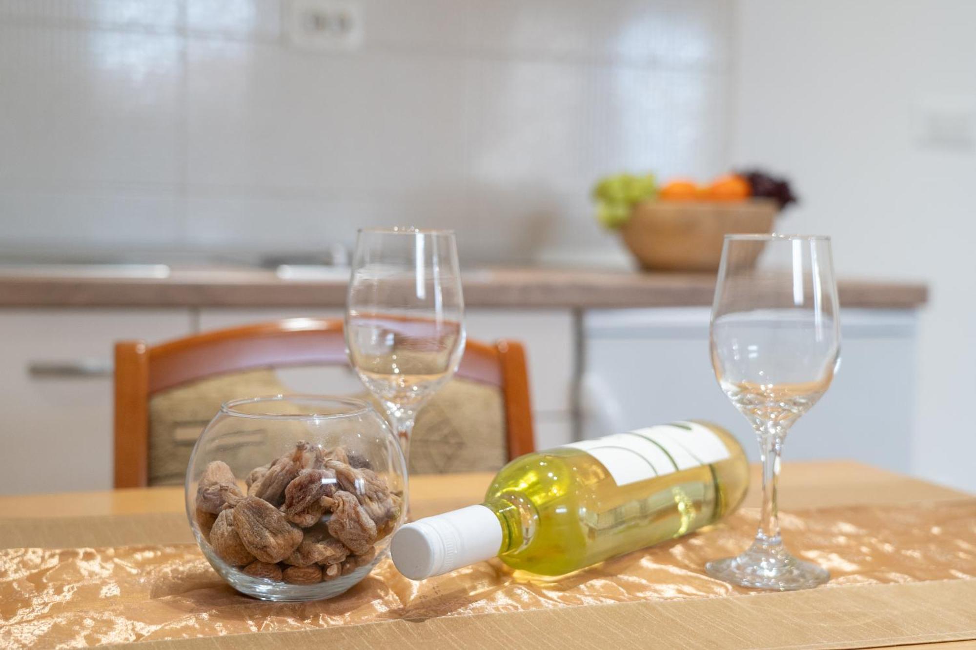 Studio Apartmani Dora Makarska Buitenkant foto