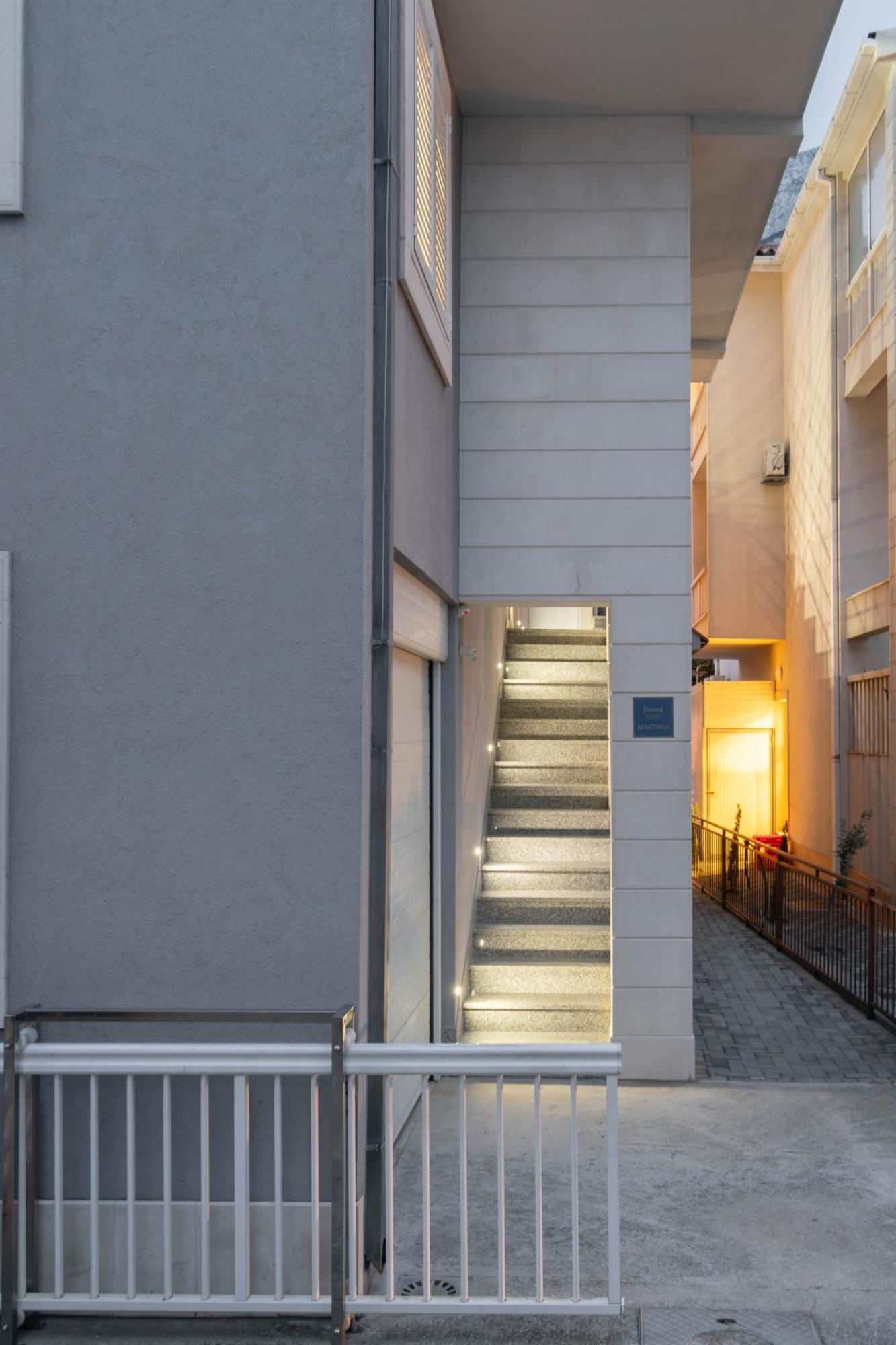 Studio Apartmani Dora Makarska Buitenkant foto